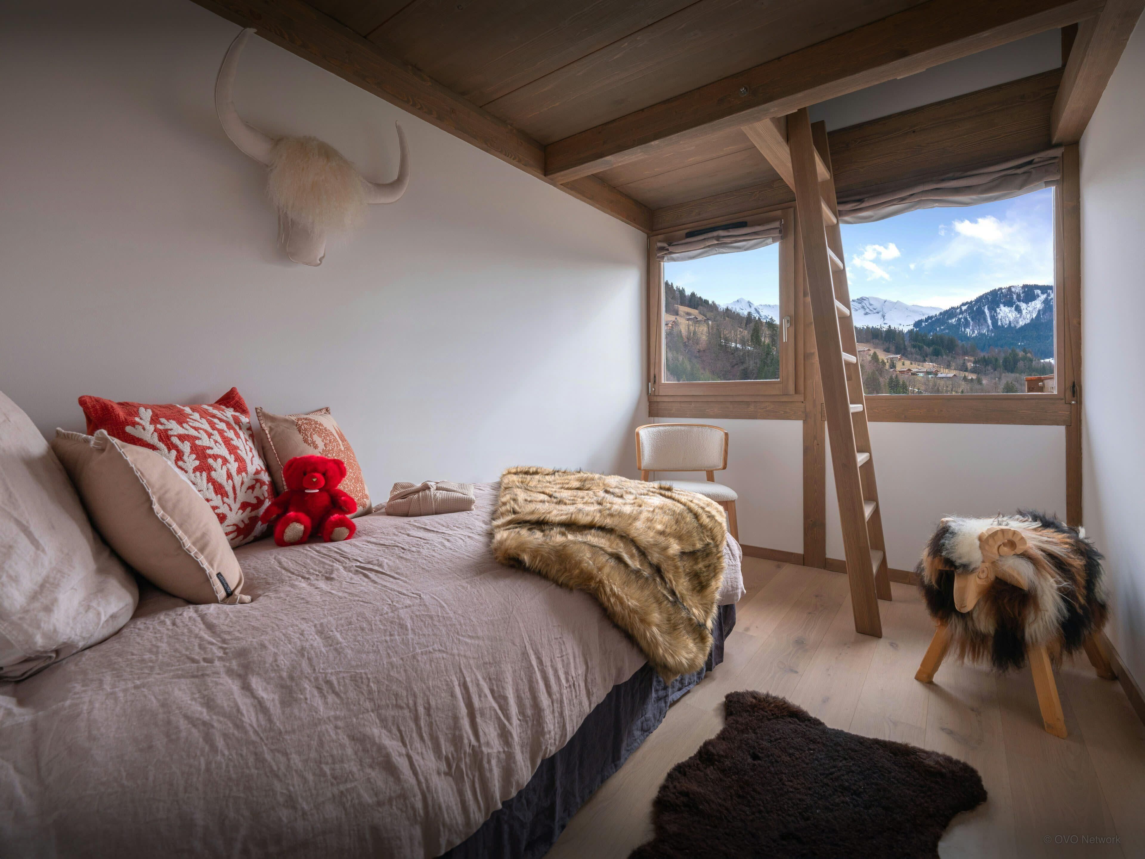 5 slaapkamers, een strijkplank/strijkijzer, wifi, beddengoed