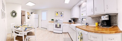 Simply Salem Suite - Firepit - Dogs Welcome