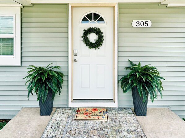 Exterior detail - Simply Salem Suite - Firepit - Dogs Welcome (Salem)