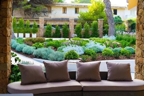 Villa Fenicottero: Elegant Private Oasis with Pool, Near Crystal Clear Sea


