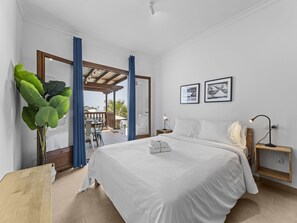 4 bedrooms, travel crib, free WiFi