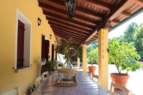 Wonderful private villa for 7 people with WIFI, private pool, A/C