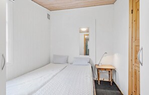 3 bedrooms, travel cot, free WiFi