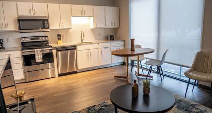 Sleepover | Serene 1BD/1BA - Downtown Des Moines