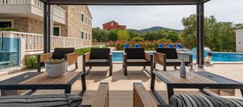 Stunning apartment in Mrljane with WiFi