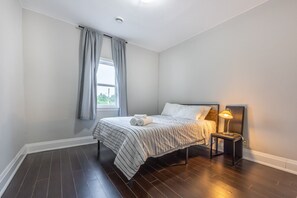 2 Schlafzimmer, Bügeleisen/Bügelbrett, kostenloses WLAN, Bettwäsche