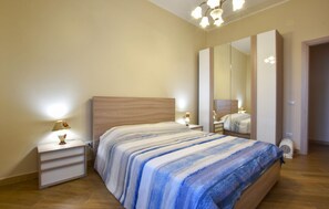 2 Schlafzimmer, Bügeleisen/Bügelbrett, kostenloses WLAN, Bettwäsche