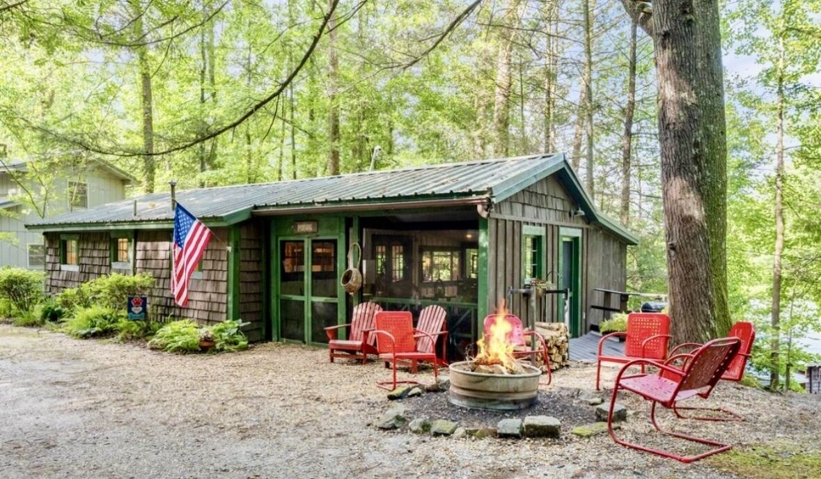 Rabun Rest Cottage near beautiful Lake Burton