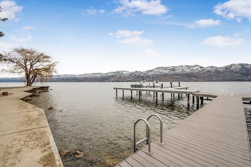 Dock