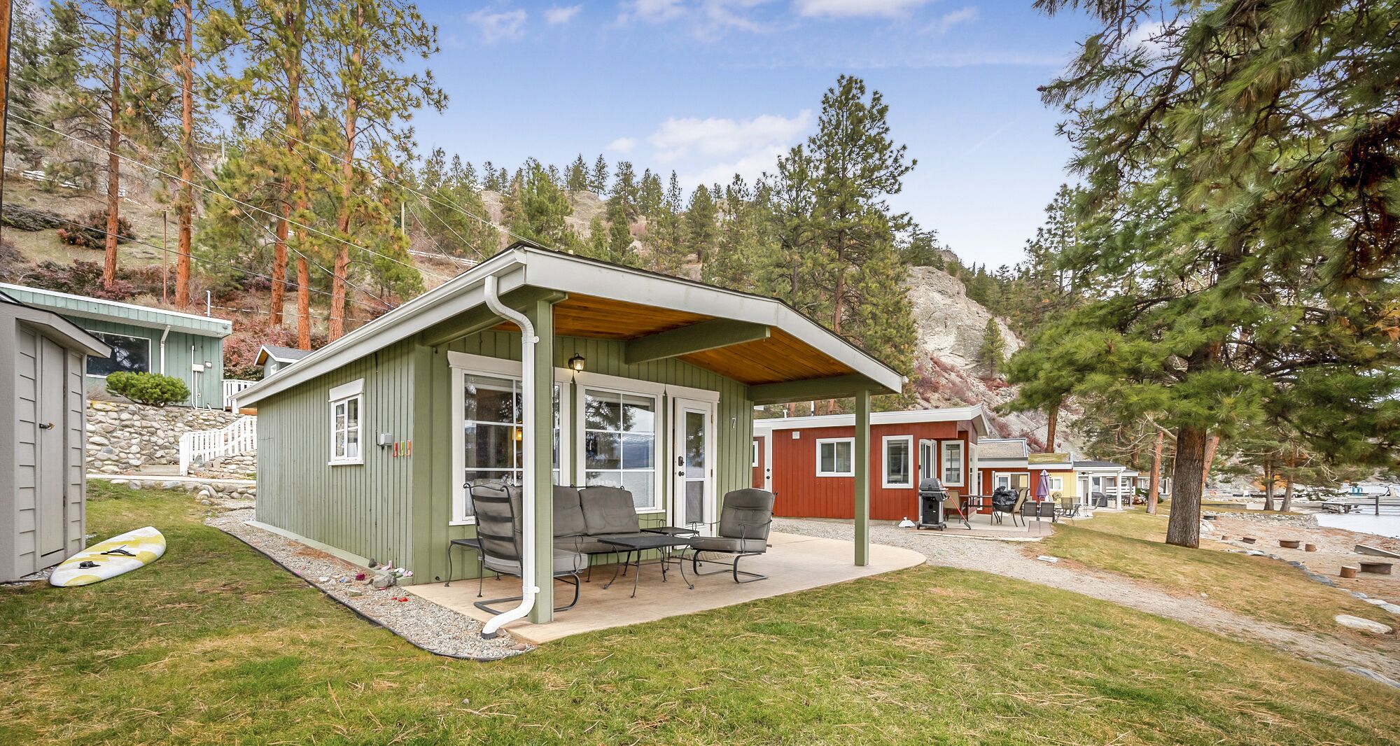 Vista frontal de la propiedad