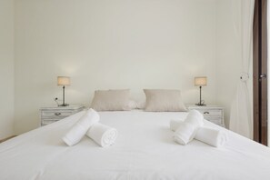 1 bedroom, WiFi, bed sheets