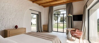 Tenuta Castione - Luxury tenuta with private pool, 6 bedrooms and running trail 