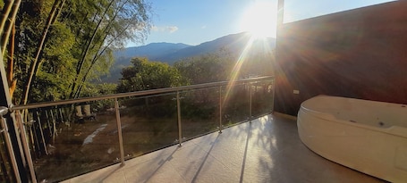 Panoramic Cabin, 1 Queen Bed with Sofa bed, Accessible, Private Bathroom | Terrace/patio