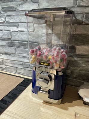 Food and drink - Vista Charm — Your Lux Oasis Near The Airport. (Orlando)