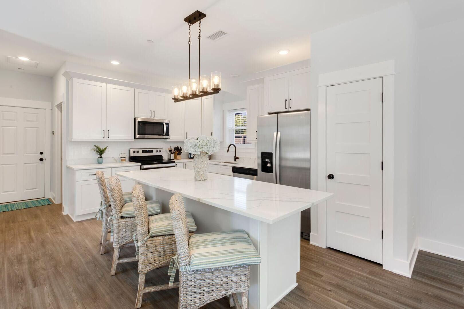 雪櫃、微波爐、焗爐、爐具