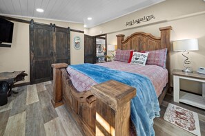 2 Schlafzimmer, Schreibtisch, kostenloses WLAN, Bettwäsche