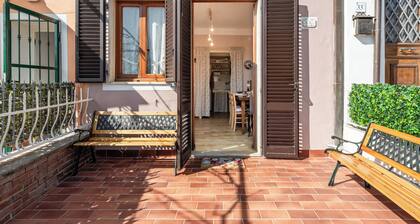 Holiday Home 'Casa Di Nonna Tosca Montecarlo' with Stunning View, Wi-Fi & Air Conditioning