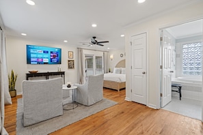 3 habitaciones, escritorio, tabla de planchar con plancha y wifi gratis 