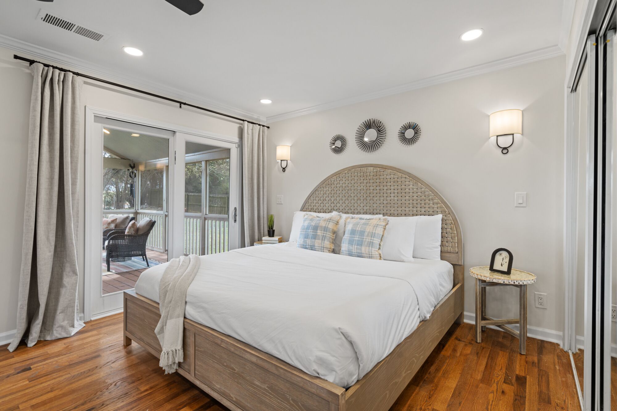 3 bedrooms, desk, iron/ironing board, free WiFi