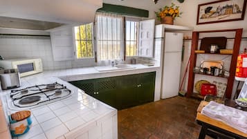 冰箱、微波炉、炉灶、茶具/咖啡用具