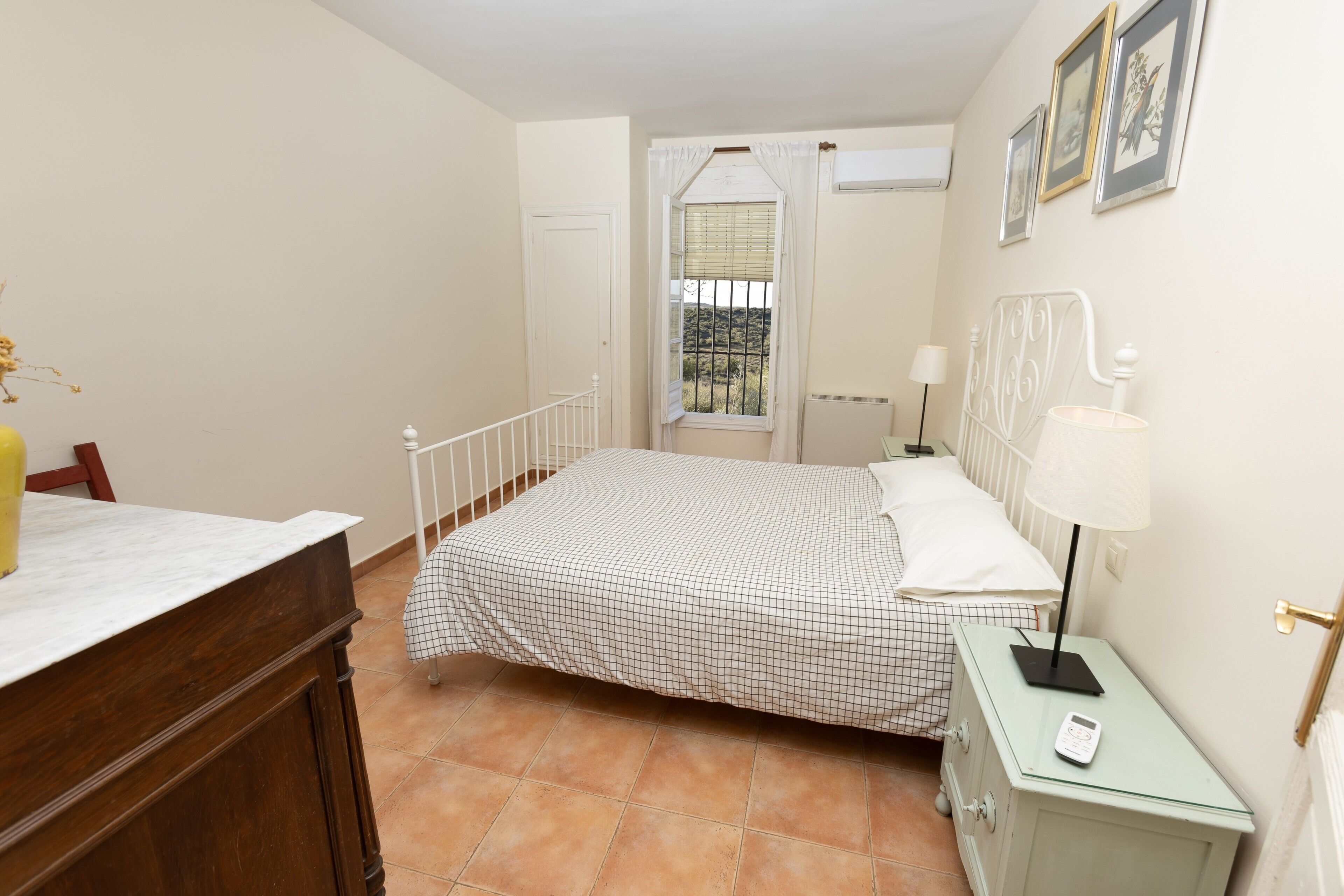 4 habitaciones y ropa de cama 