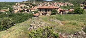 Casa Rural Roblegordo: Large Country House with Mountain Views and Terrace