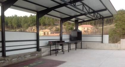 "Casa Rural Roblegordo" con vistas a la montaña, terraza privada y compartida