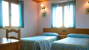 8 bedrooms, bed sheets