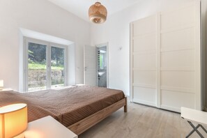 2 عدّة غرف نوم ومكواة/لوح كي وواي فاي مجانًا