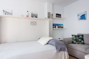 1 bedroom, WiFi (free), bed sheets - Apartment 'Manilva Home' with Mountain View, Wi-Fi and Air Conditioning (San Luis de Sabinillas)
