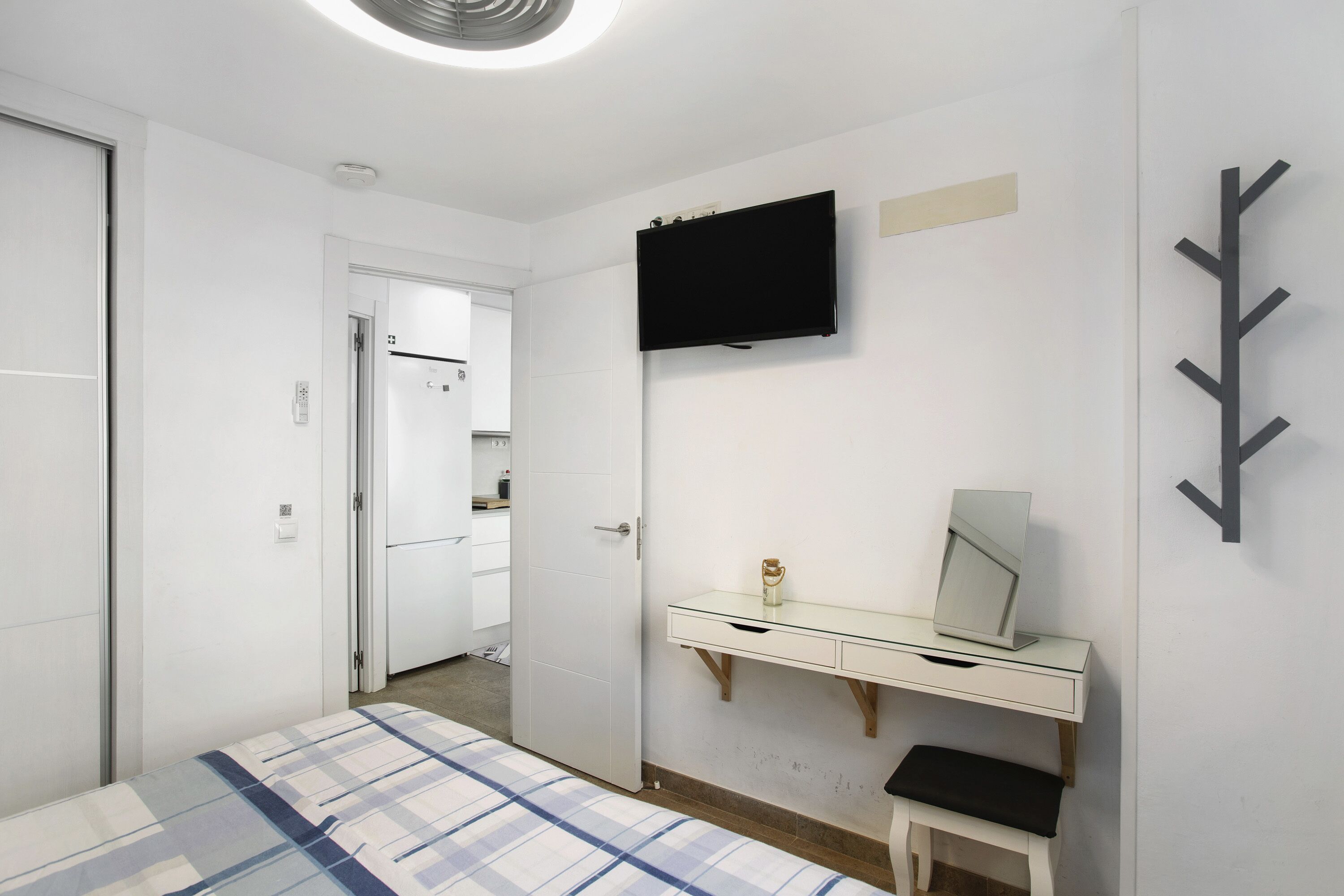 2 slaapkamers, een strijkplank/strijkijzer, gratis wifi, beddengoed