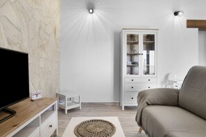 TV - Holiday Home 'Casa Faquinse La Muela 2' with Sea View, Wi-Fi and Air Conditioning (Vejer de la frontera)