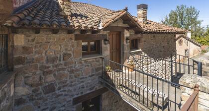 Chalet 'Casa Rural Las Hoyas I' con vistas a la montaña