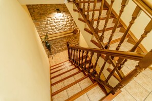 Interior - Chalet 'Casa Rural Las Hoyas I' with Mountain View (Tolbaños de Arriba)