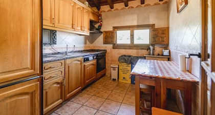 Chalet 'Casa Rural Las Hoyas Ll' with Mountain View