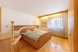 2 chambres, bureau, Wi-Fi gratuit, draps fournis