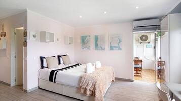 Fer et planche Ă repasser, Wi-Fi gratuit, draps fournis