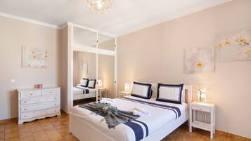 2 bedrooms, iron/ironing board, free WiFi, bed sheets