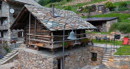 Chalet 'Casa Girod - Rascard' with Mountain View, Private Garden and Wi-Fi