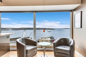 Interior - Waterfront Skyline Condo - Gym, Pool, Free Parking (Seattle)