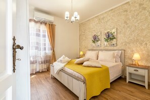 5 bedrooms, iron/ironing board, free WiFi, bed sheets - 'Villa Sara' with Private Pool, Wi-Fi and Air Conditioning (Sorso)