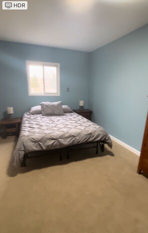 2 chambres, fer et planche à repasser, Wi-Fi gratuit, draps fournis