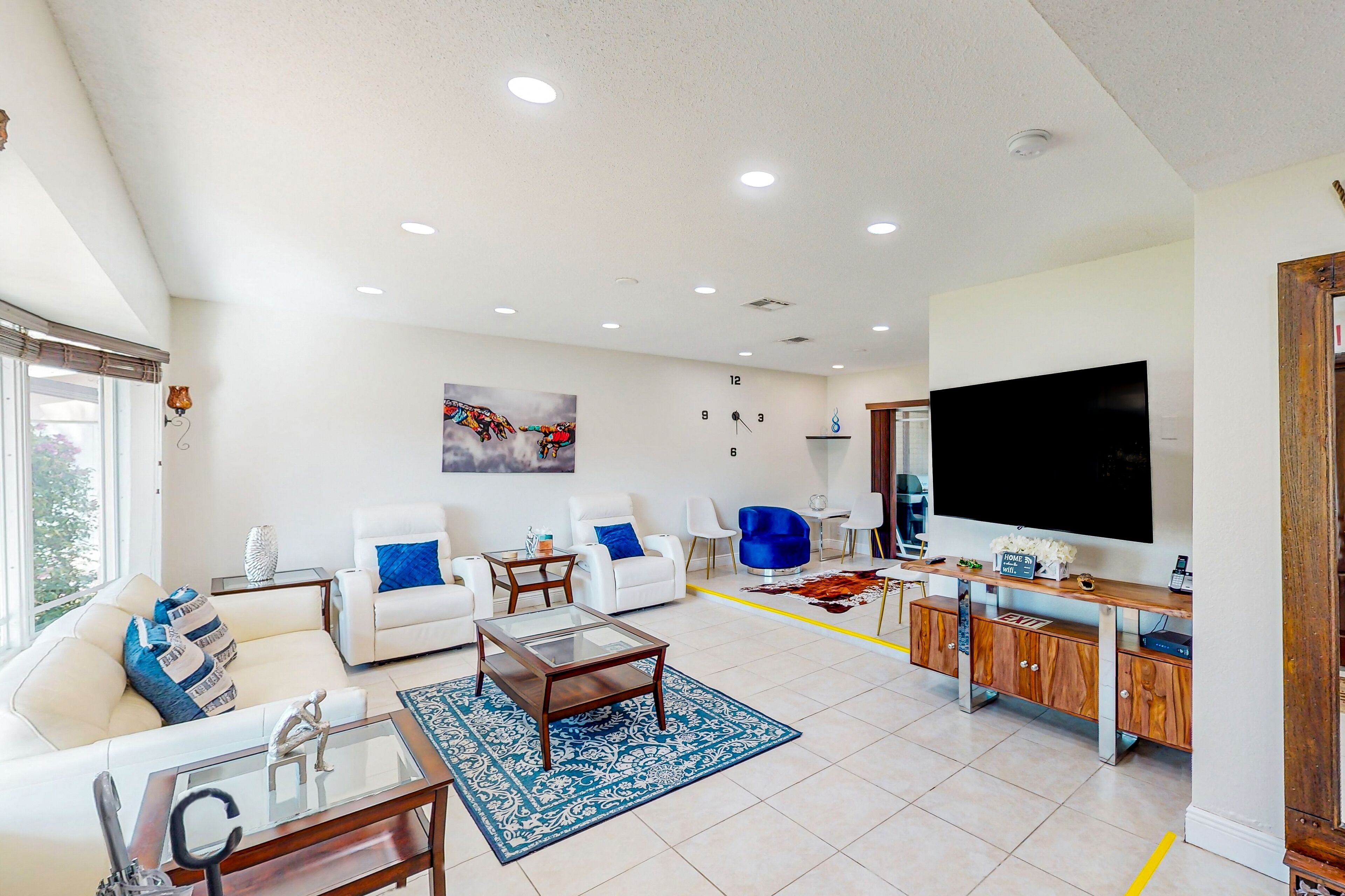 Ideally located home with enclosed pool, grill, W/D, & AC - snowbird-friendly