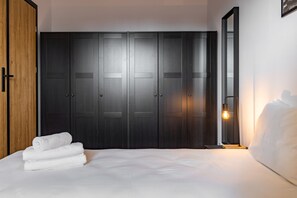 1 chambre, fer et planche à repasser, Wi-Fi, draps fournis