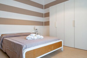 2 Schlafzimmer, Bügeleisen/Bügelbrett, WLAN, Bettwäsche