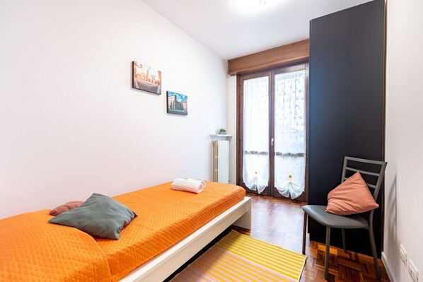 2 bedrooms, iron/ironing board