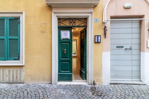 GuestHost - Modern Apartment 350mt from Piazza del Popolo!