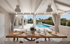 Outdoor dining - Villa Gabriel Residence (Zminj)