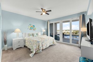 3 Schlafzimmer, Schreibtisch, Bügeleisen/Bügelbrett, kostenloses WLAN