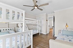 5 chambres, fer et planche à repasser, accès au Wi-Fi (inclus)